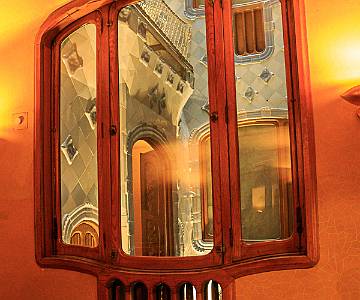 AJR-2871 Casa Batlló