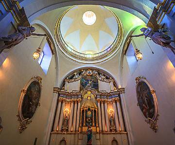 AJR-0528 Church Interior, Sucre
