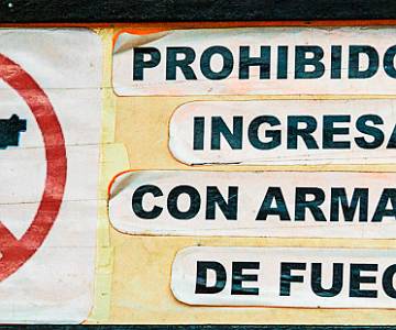 MAD-1270 Sign at Restaurant