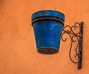 AJR-9176 Blue Pot, Medina