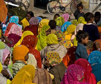 RAJ-0995 Women of Udaipur, India