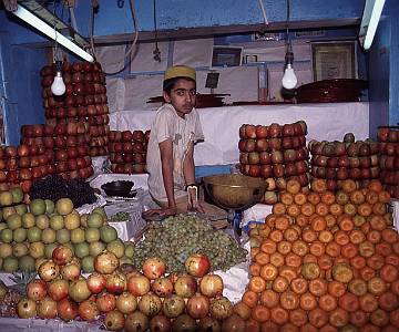 F301 Young Fruit Seller